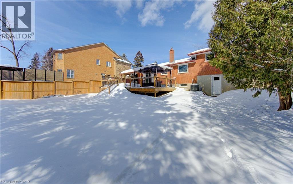 583 Rustic Drive, Waterloo, ON - Outdoor