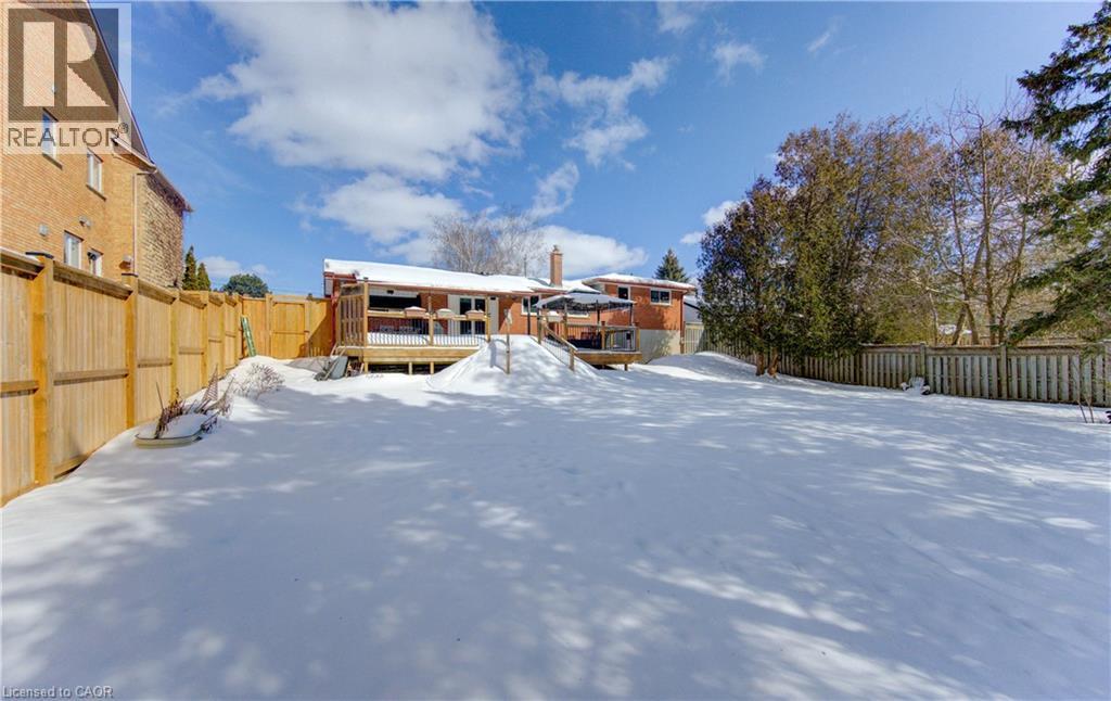 583 Rustic Drive, Waterloo, ON - Outdoor