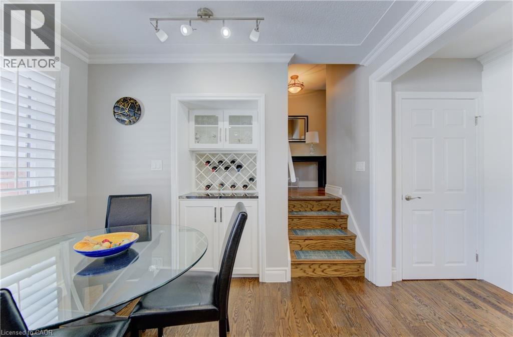 583 Rustic Drive, Waterloo, ON - Indoor Photo Showing Dining Room