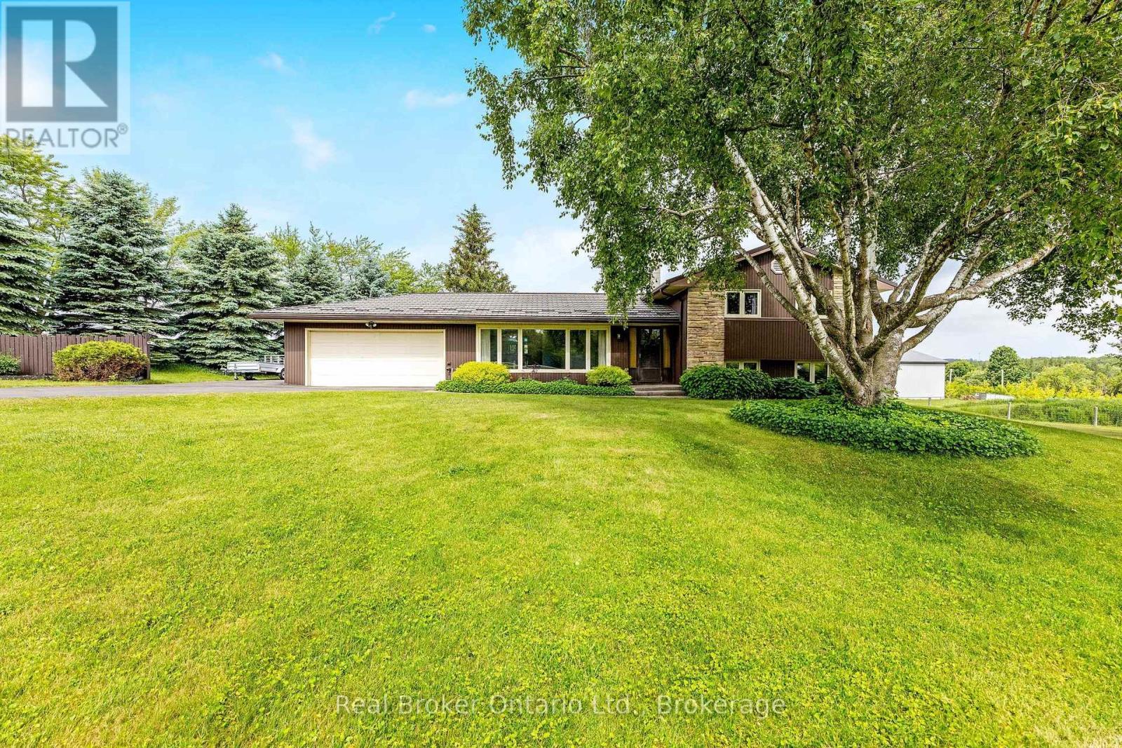 9412 Sideroad 17, Erin, ON - Outdoor With Deck Patio Veranda