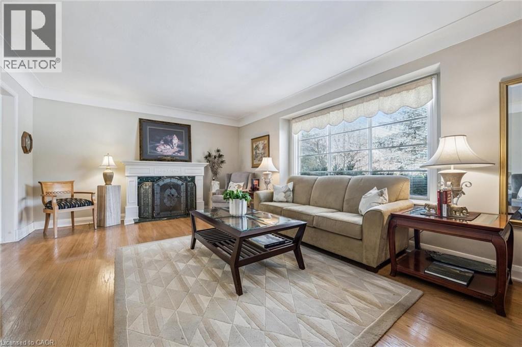 3012 First Street, Burlington, ON - Indoor Photo Showing Living Room With Fireplace