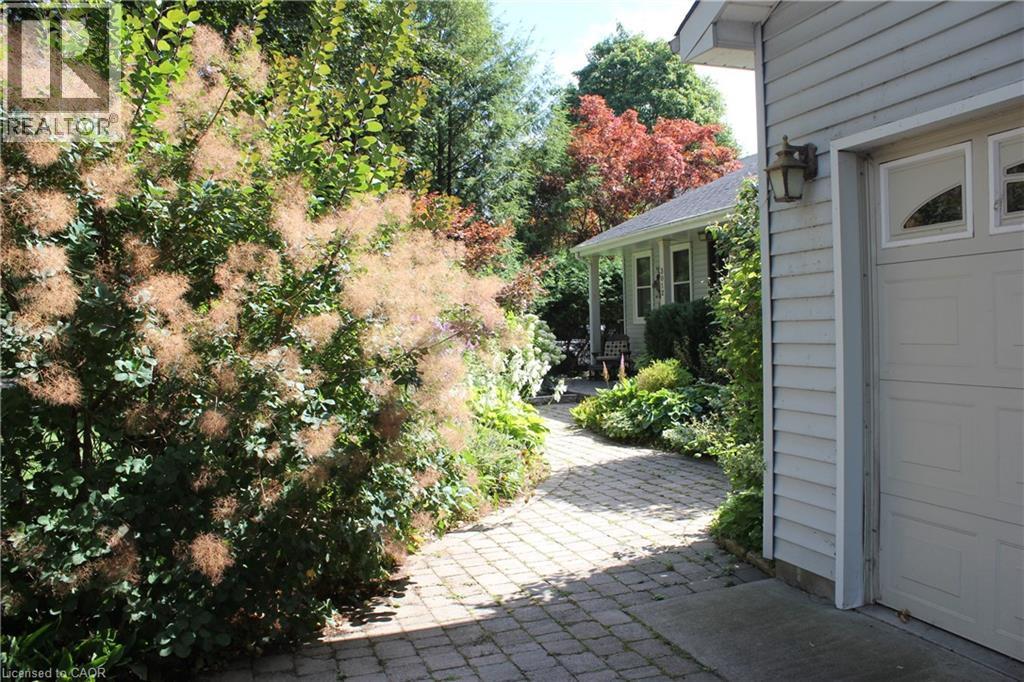 3012 First Street, Burlington, ON - Outdoor