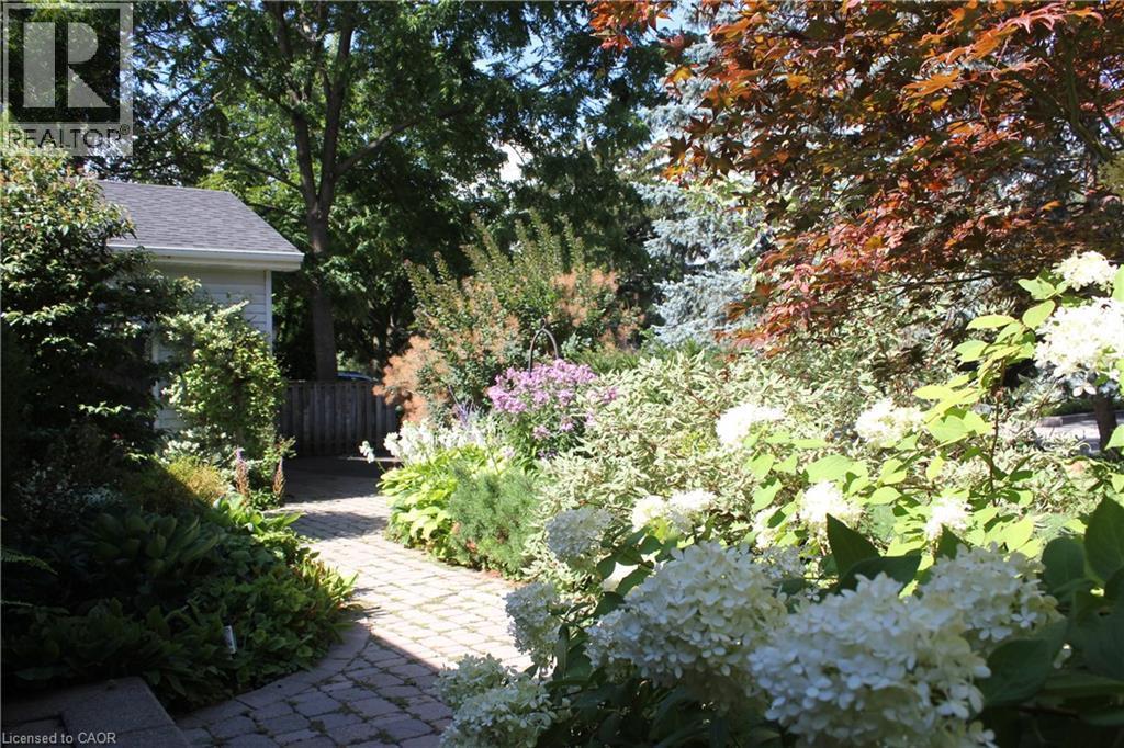 3012 First Street, Burlington, ON - Outdoor