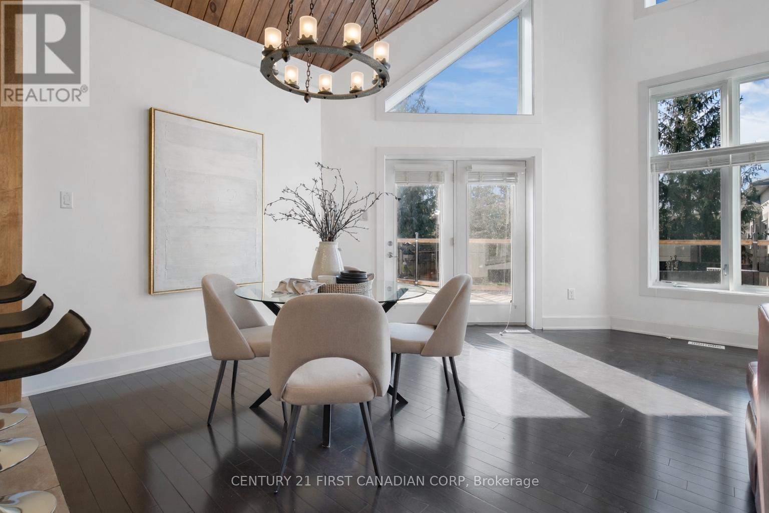 1659 Hamilton Road, London South (South U), ON - Indoor Photo Showing Dining Room