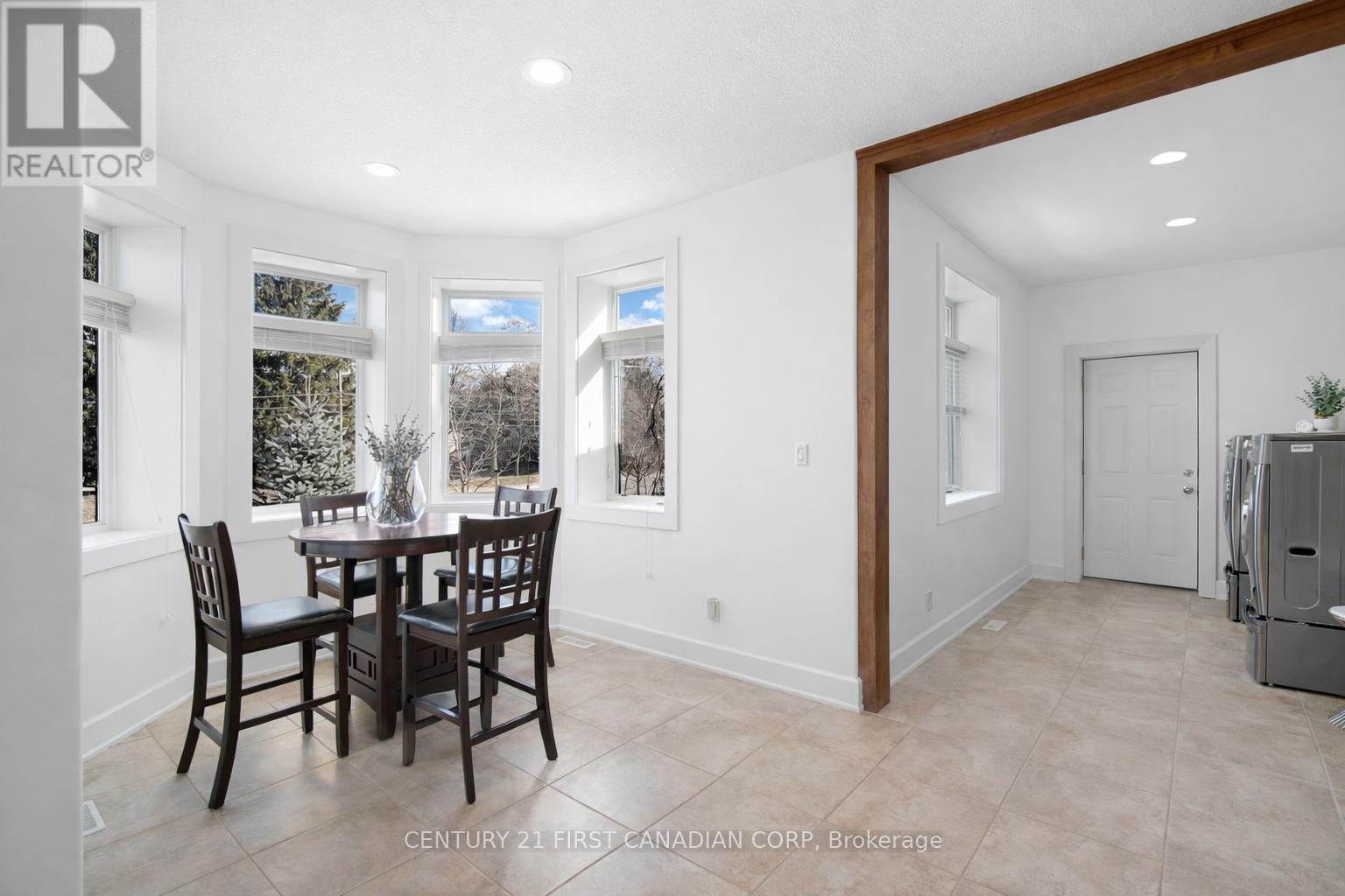 1659 Hamilton Road, London South (South U), ON - Indoor Photo Showing Dining Room
