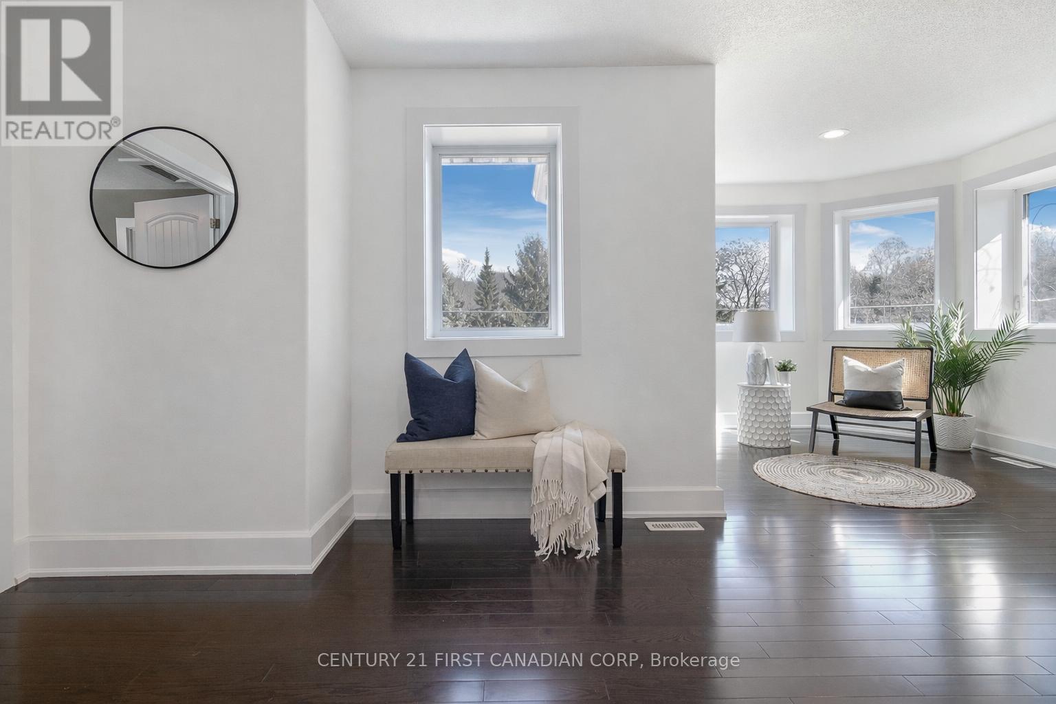 1659 Hamilton Road, London South (South U), ON - Indoor
