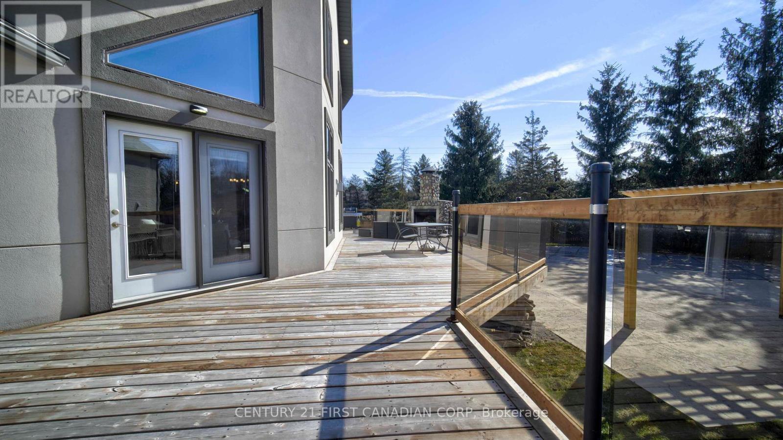1659 Hamilton Road, London South (South U), ON - Outdoor