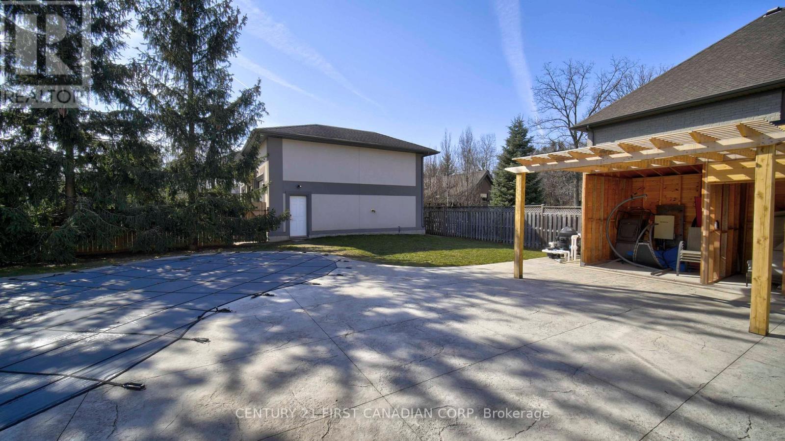 1659 Hamilton Road, London South (South U), ON - Outdoor
