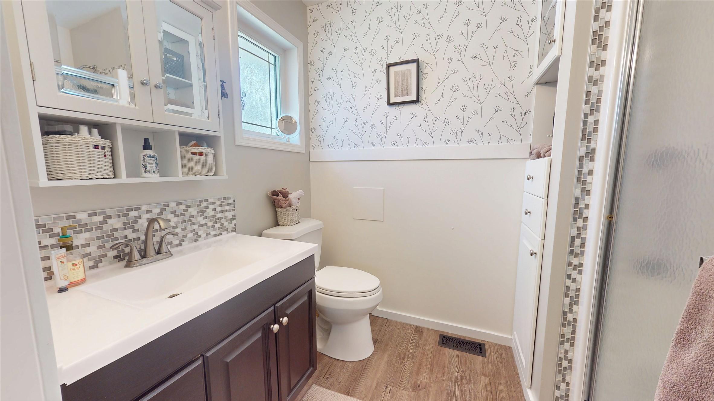 1857 Harris Road, Cranbrook, BC - Indoor Photo Showing Bathroom