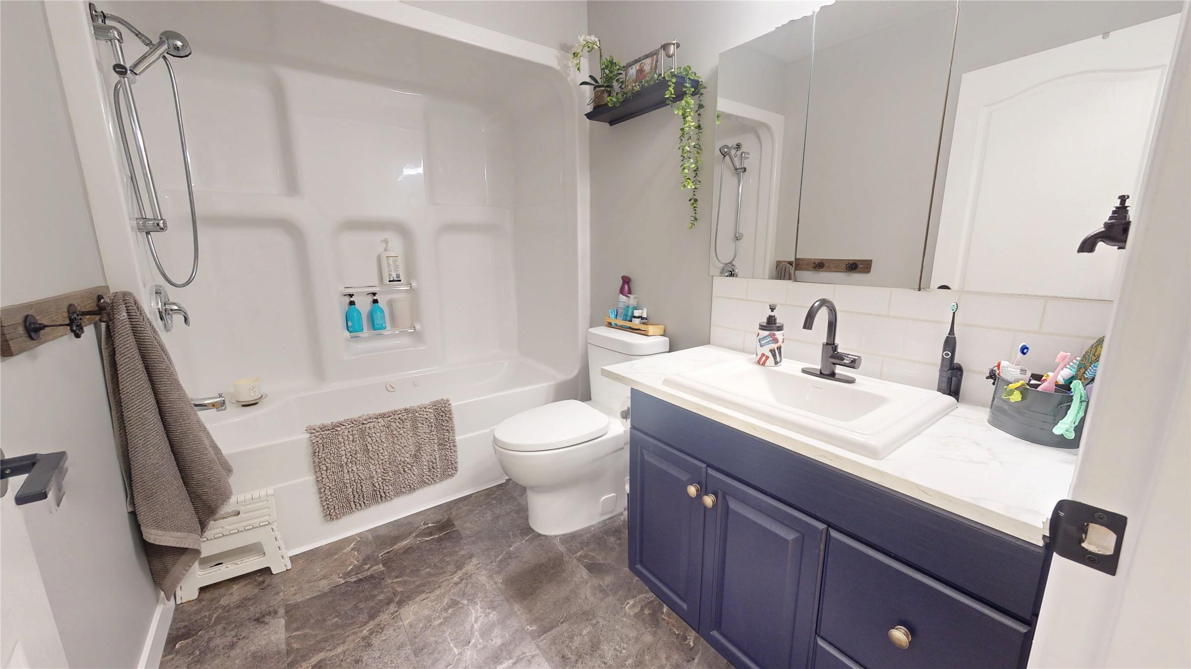 1857 Harris Road, Cranbrook, BC - Indoor Photo Showing Bathroom