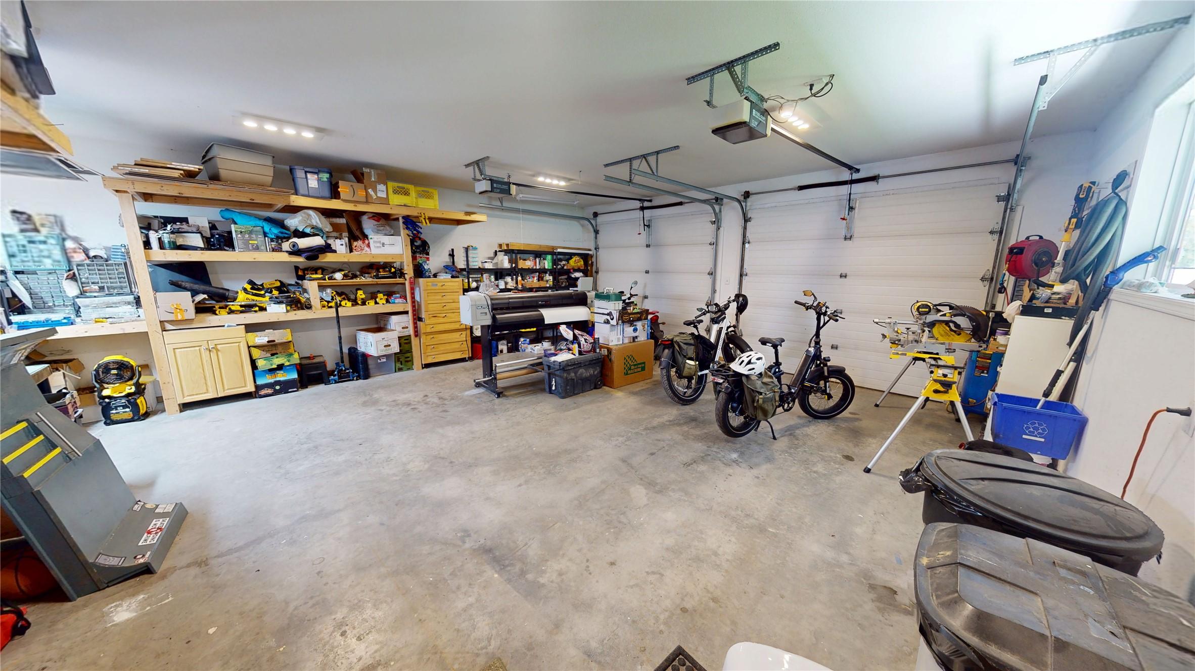1857 Harris Road, Cranbrook, BC - Indoor Photo Showing Garage
