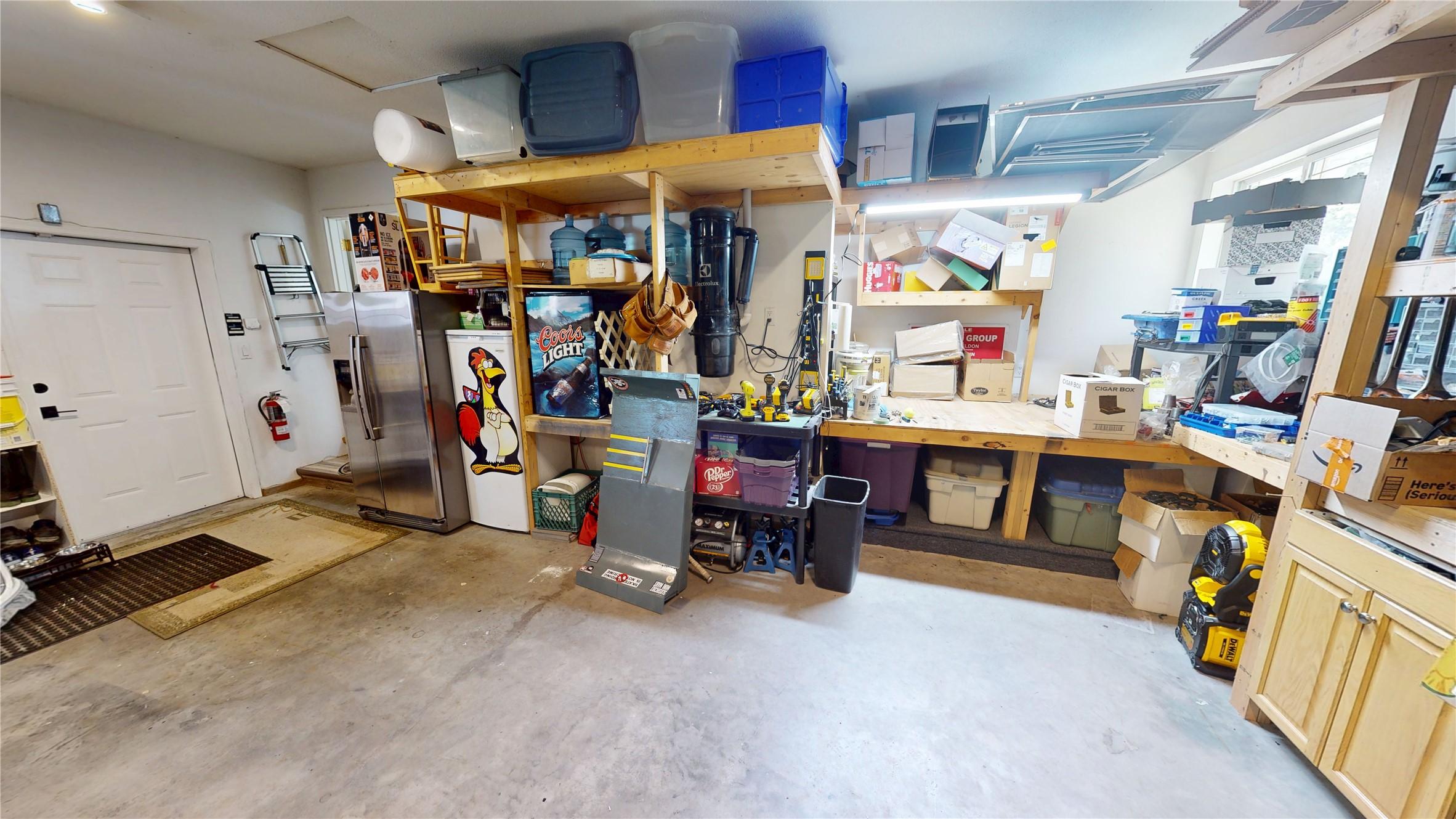 1857 Harris Road, Cranbrook, BC - Indoor Photo Showing Garage