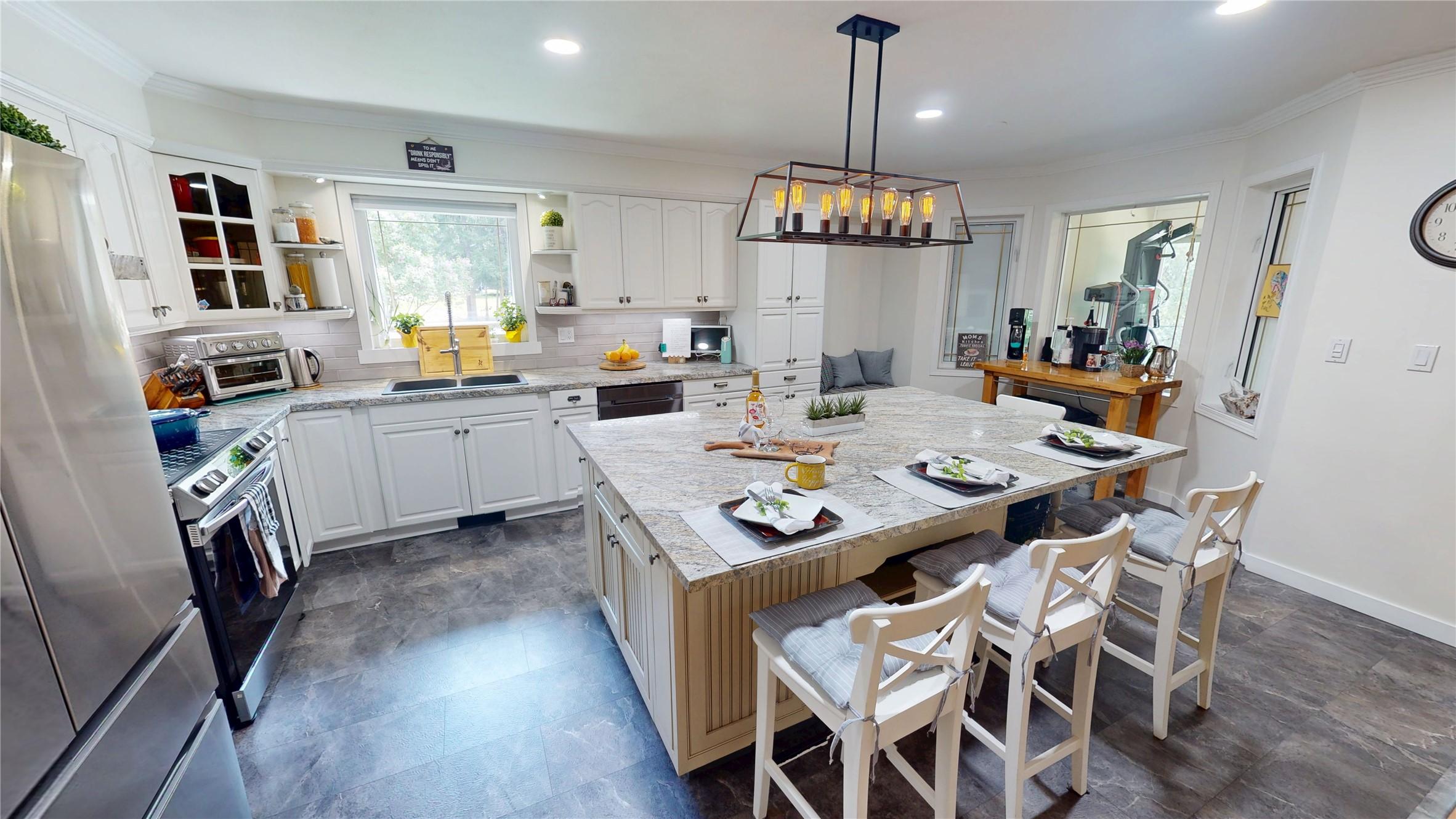 1857 Harris Road, Cranbrook, BC - Indoor