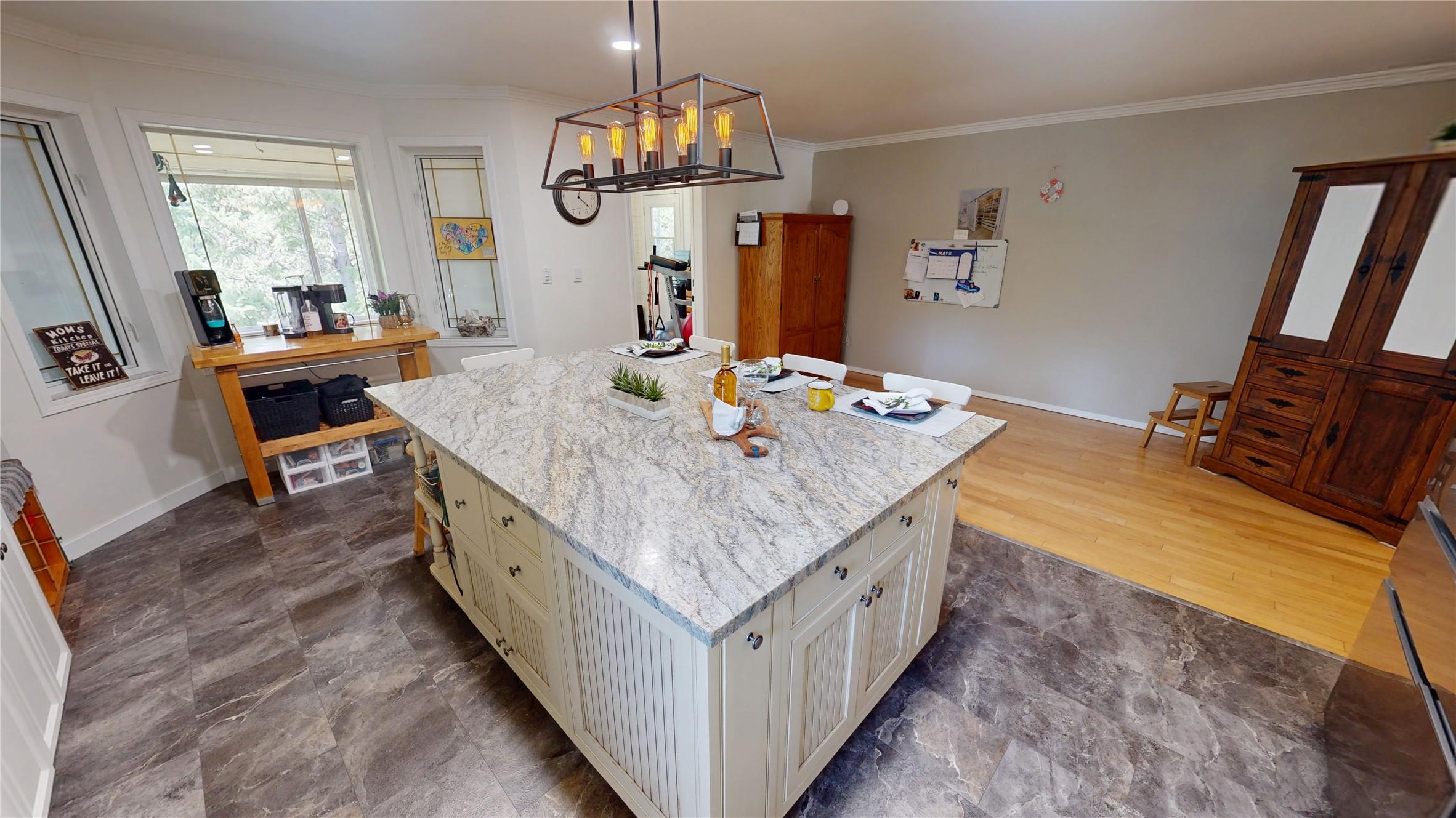 1857 Harris Road, Cranbrook, BC - Indoor