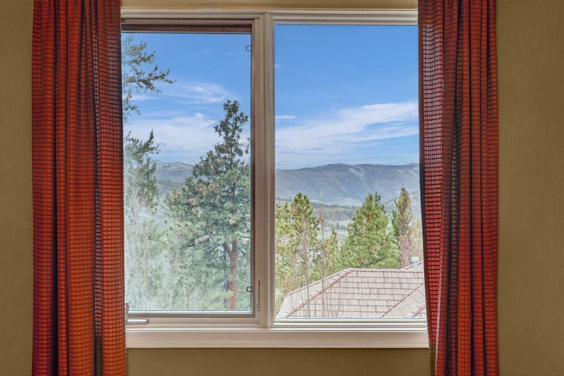 111-1910 Capistrano Drive, Kelowna, BC - Indoor