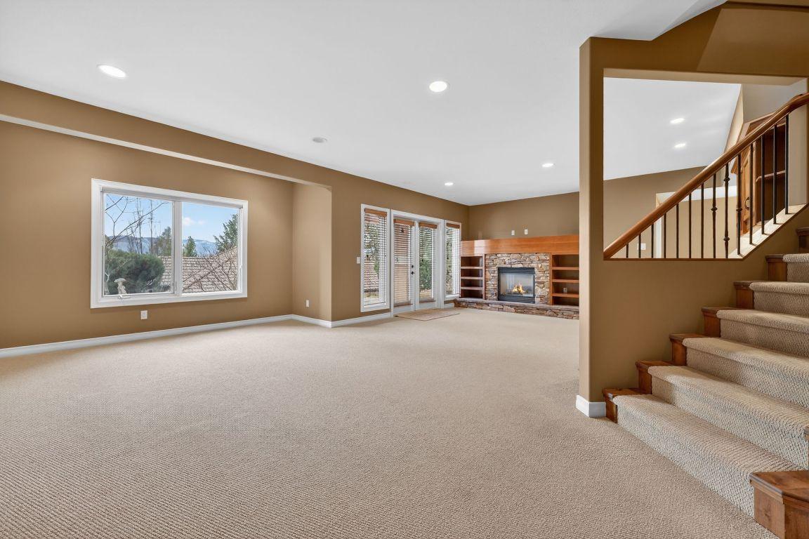 111-1910 Capistrano Drive, Kelowna, BC - Indoor Photo Showing Other Room
