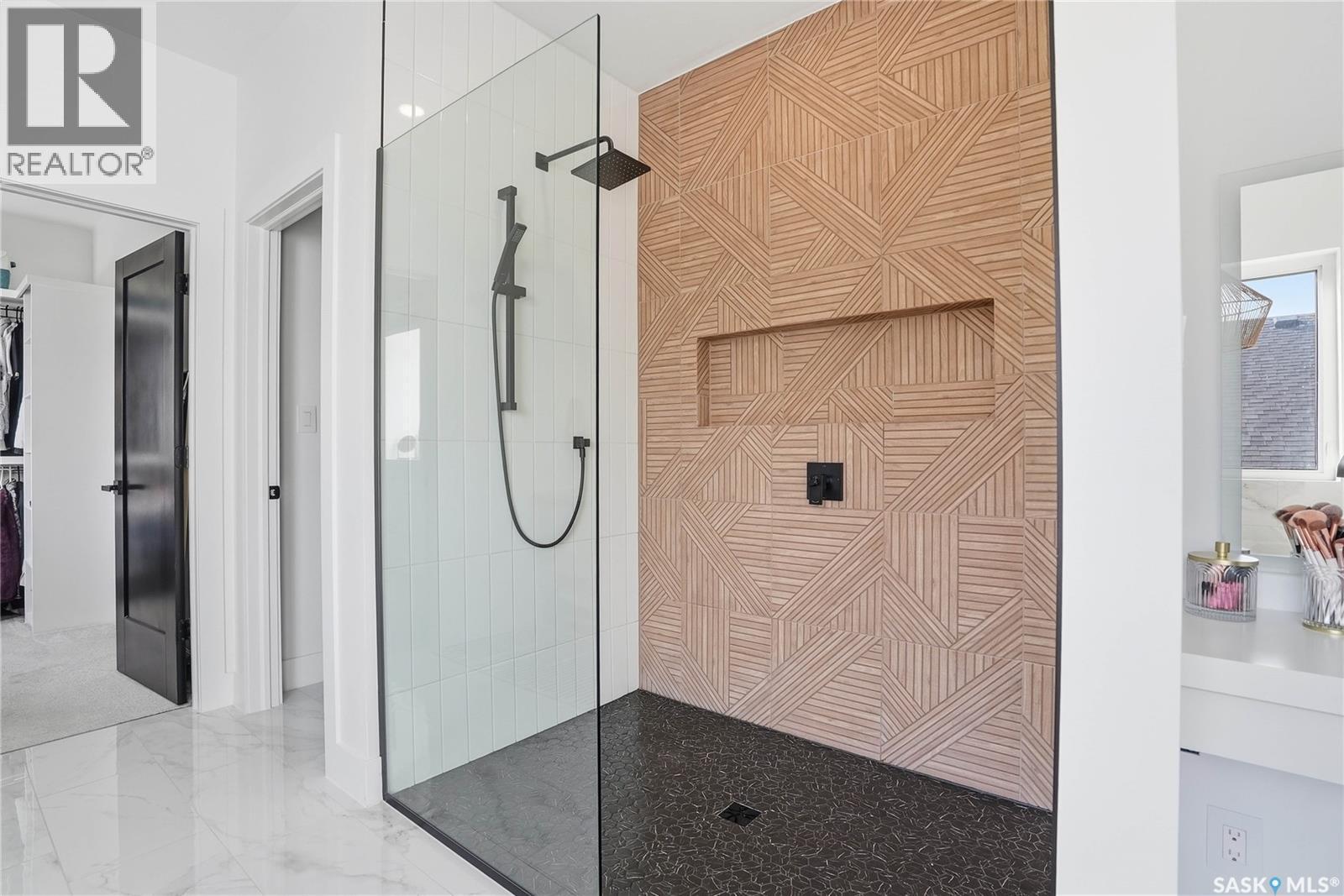 139 Woolf Bend, Saskatoon, SK - Indoor