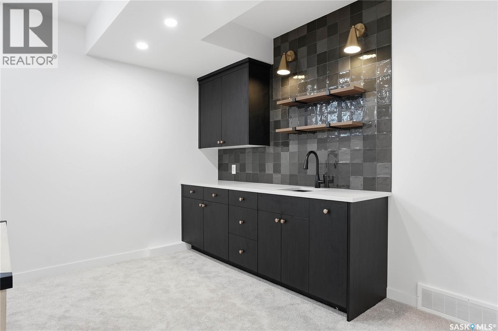 139 Woolf Bend, Saskatoon, SK - Indoor