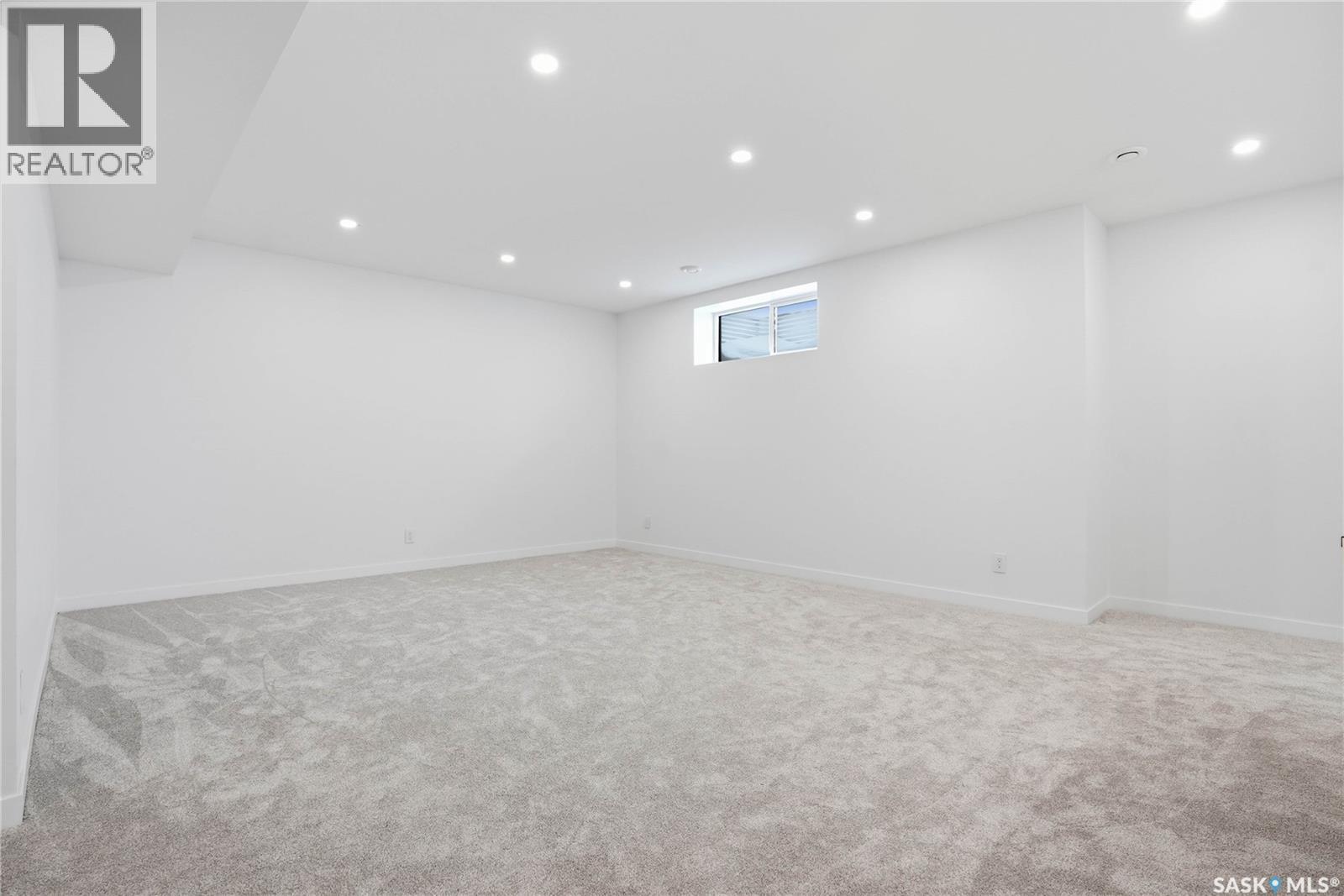 139 Woolf Bend, Saskatoon, SK - Indoor