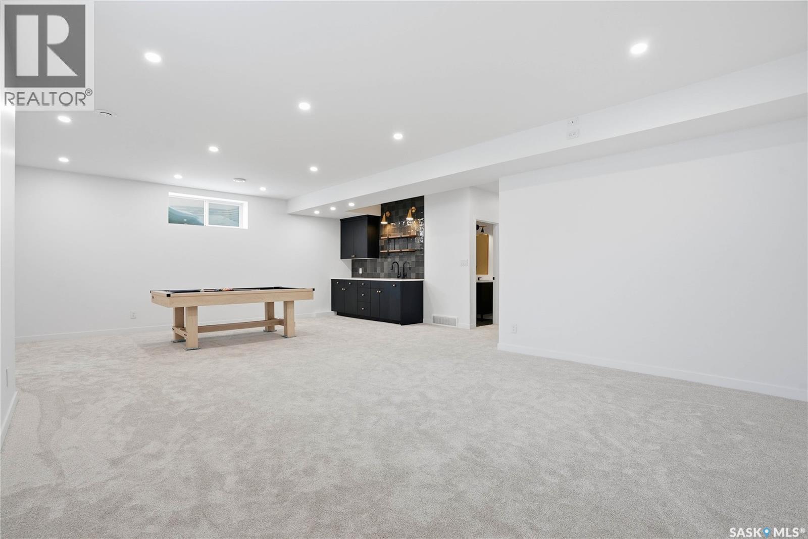 139 Woolf Bend, Saskatoon, SK - Indoor