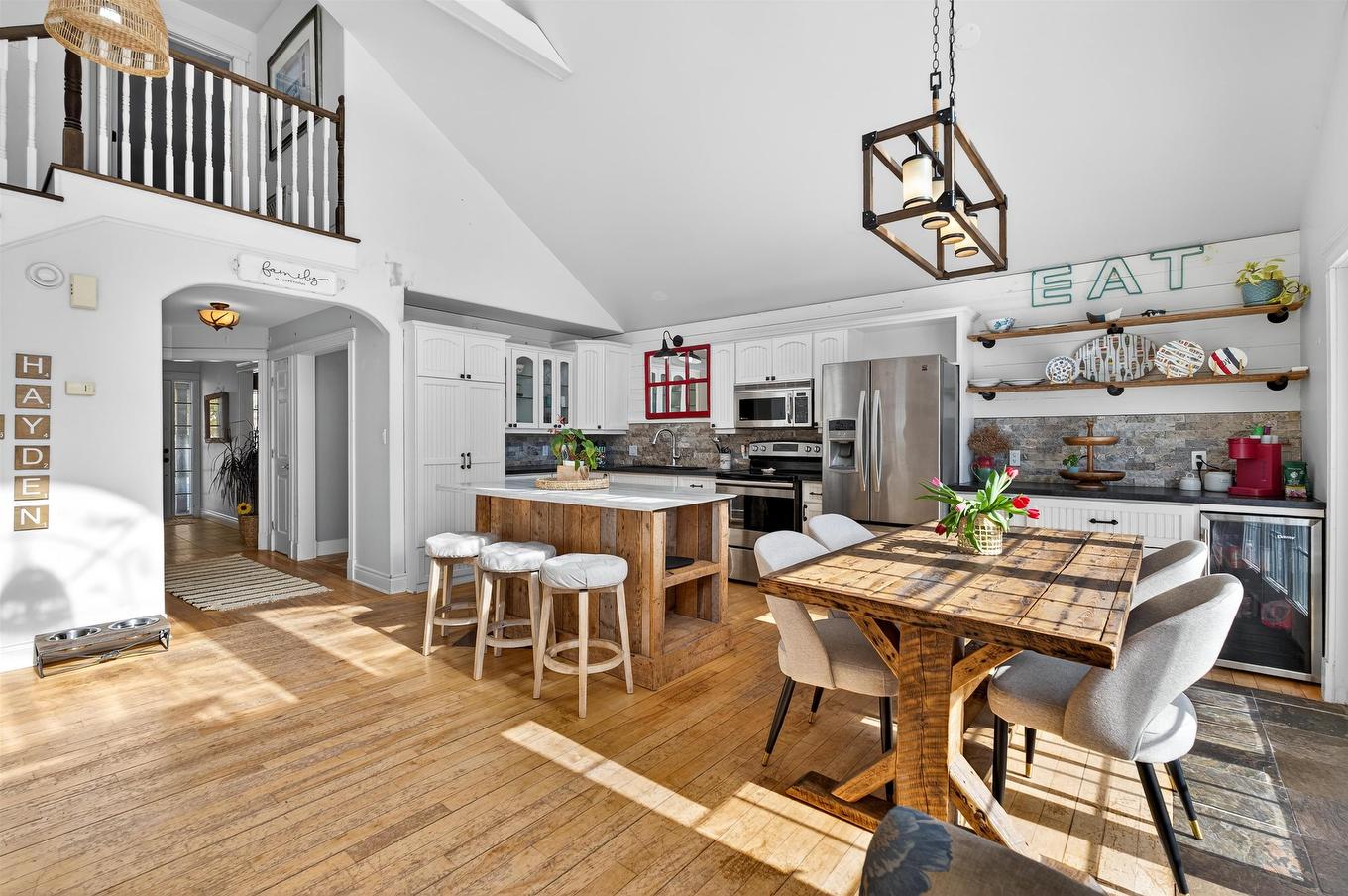 22 Dorothy Avenue, Stratford, PE - Indoor Photo Showing Dining Room