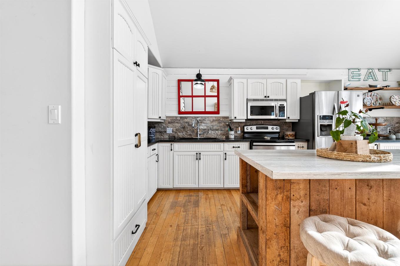 22 Dorothy Avenue, Stratford, PE - Indoor Photo Showing Kitchen