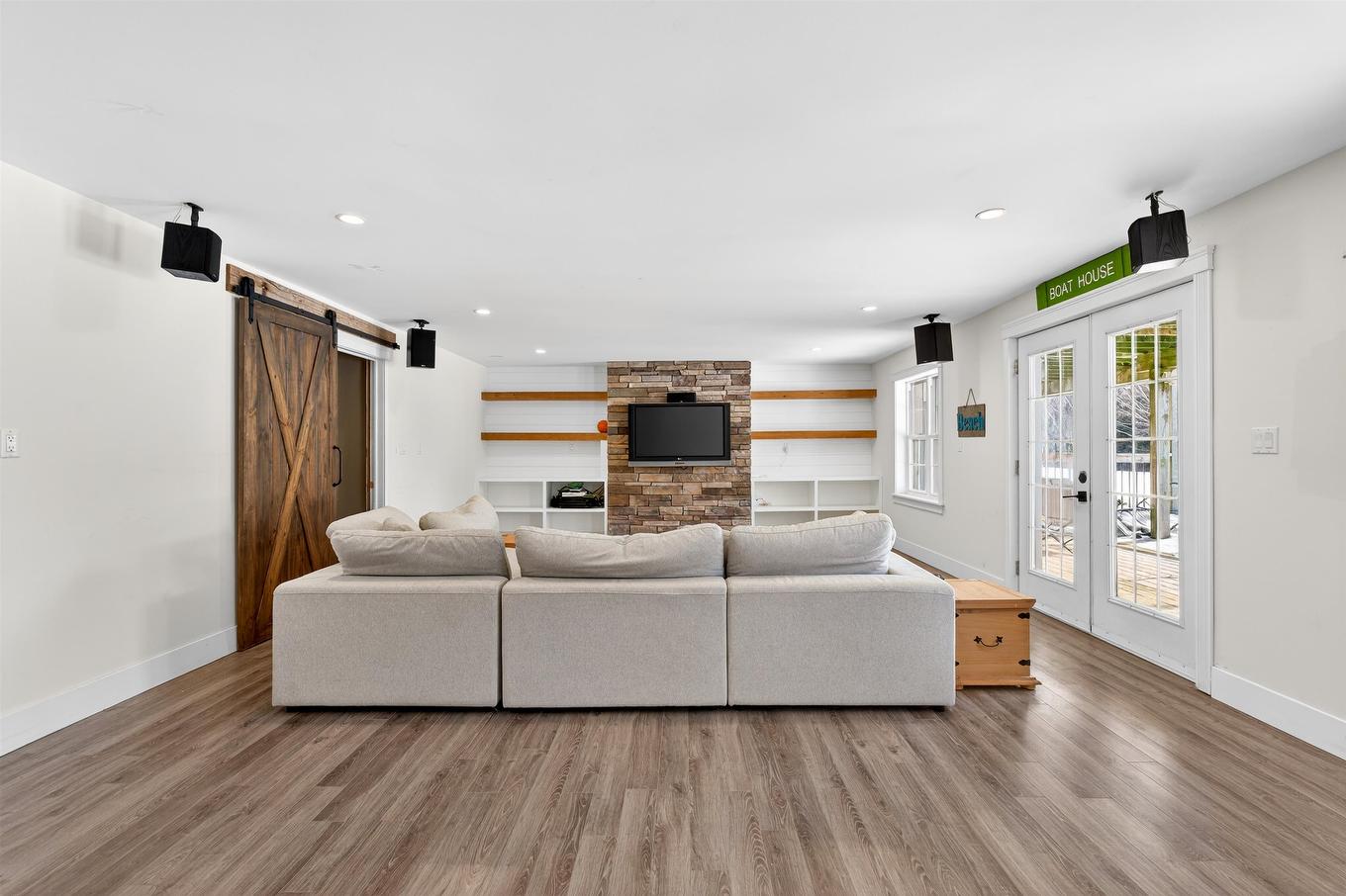22 Dorothy Avenue, Stratford, PE - Indoor Photo Showing Living Room With Fireplace