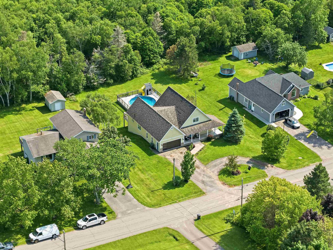 22 Dorothy Avenue, Stratford, PE - Outdoor