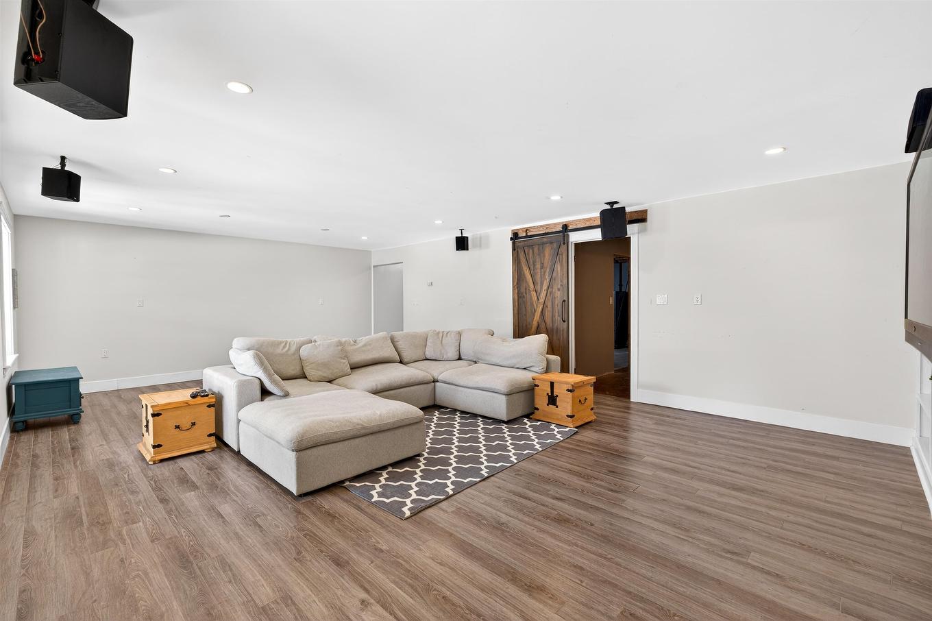 22 Dorothy Avenue, Stratford, PE - Indoor Photo Showing Living Room
