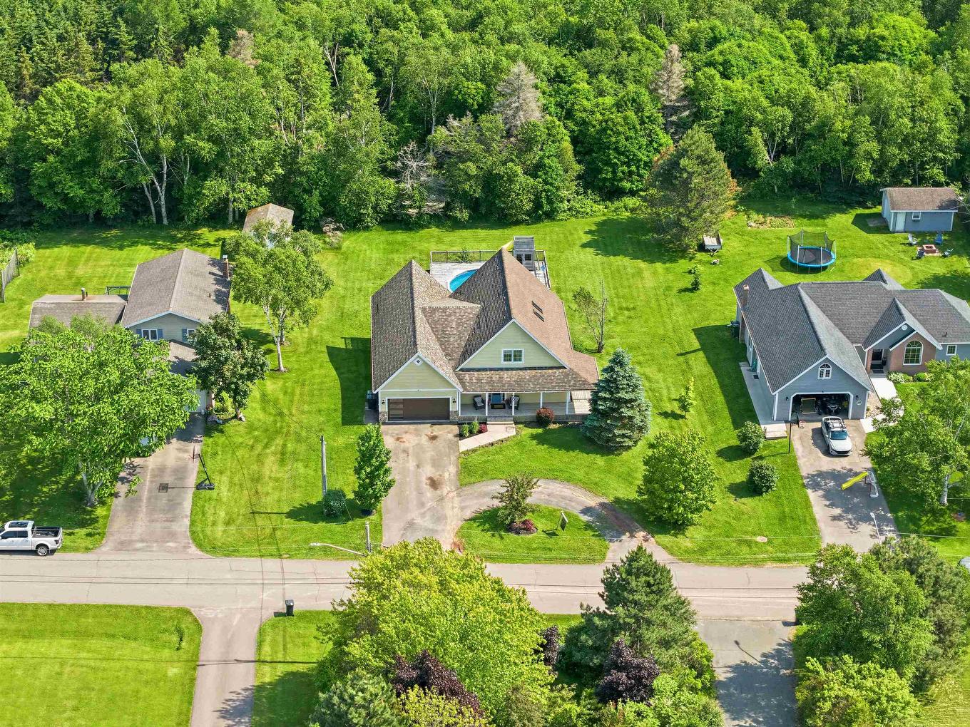 22 Dorothy Avenue, Stratford, PE - Outdoor