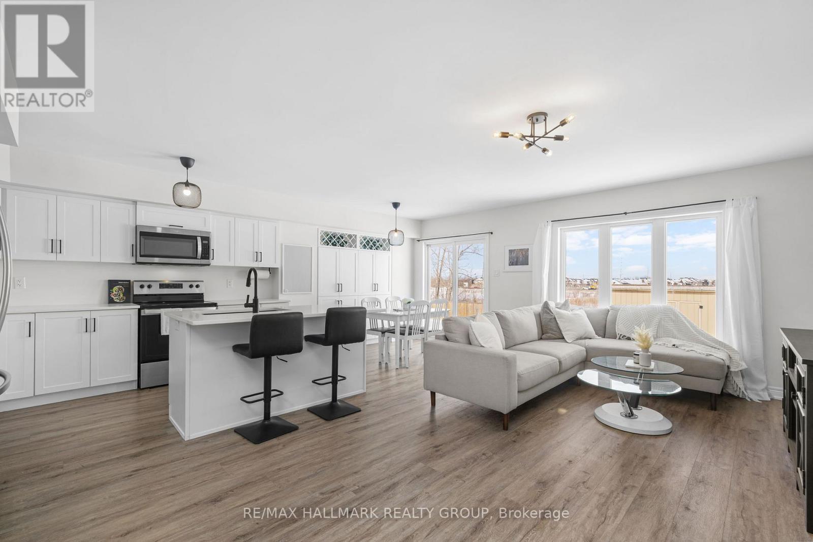 71 Mcphail Road, Carleton Place, ON - Indoor