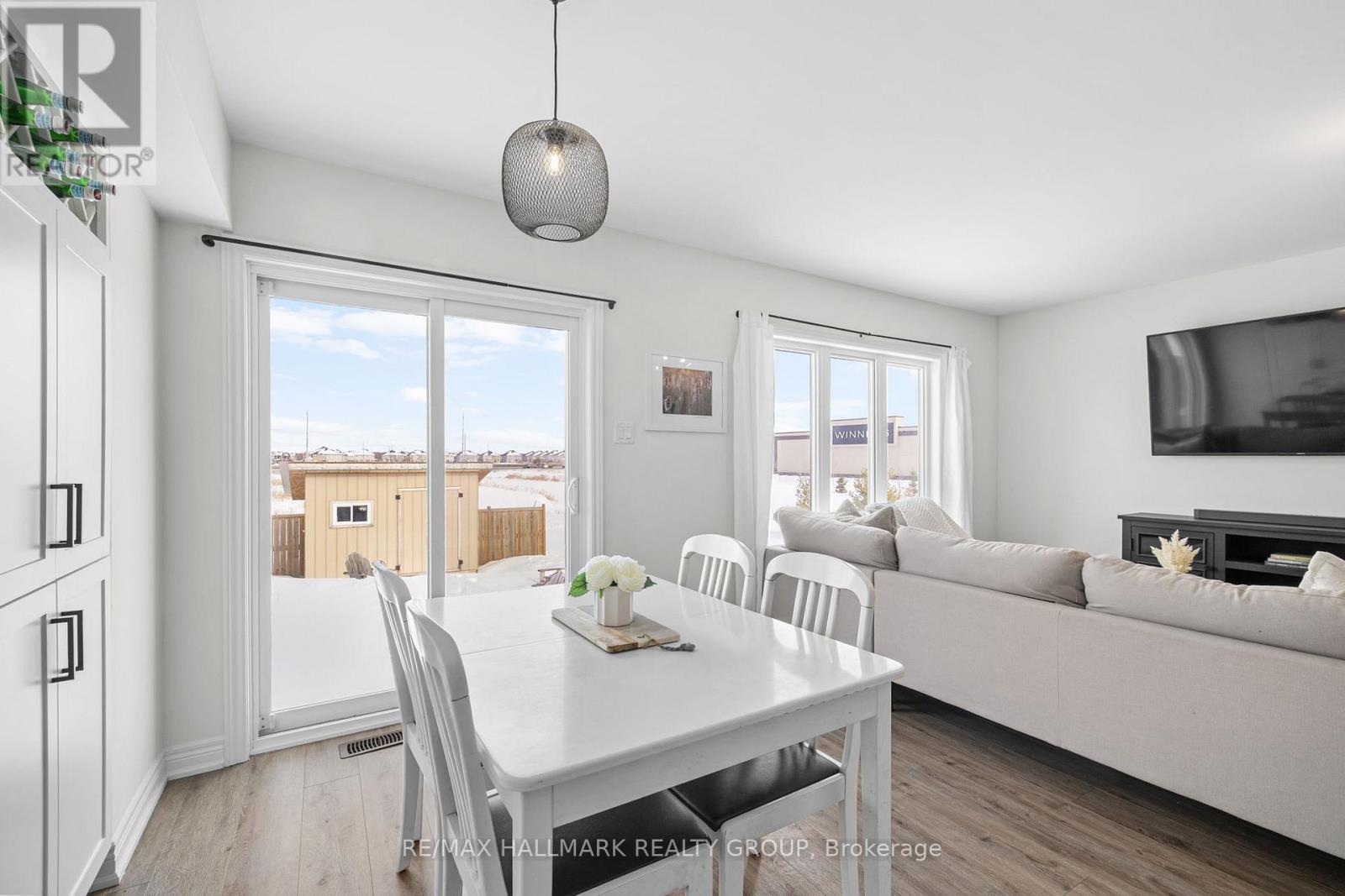 71 Mcphail Road, Carleton Place, ON - Indoor