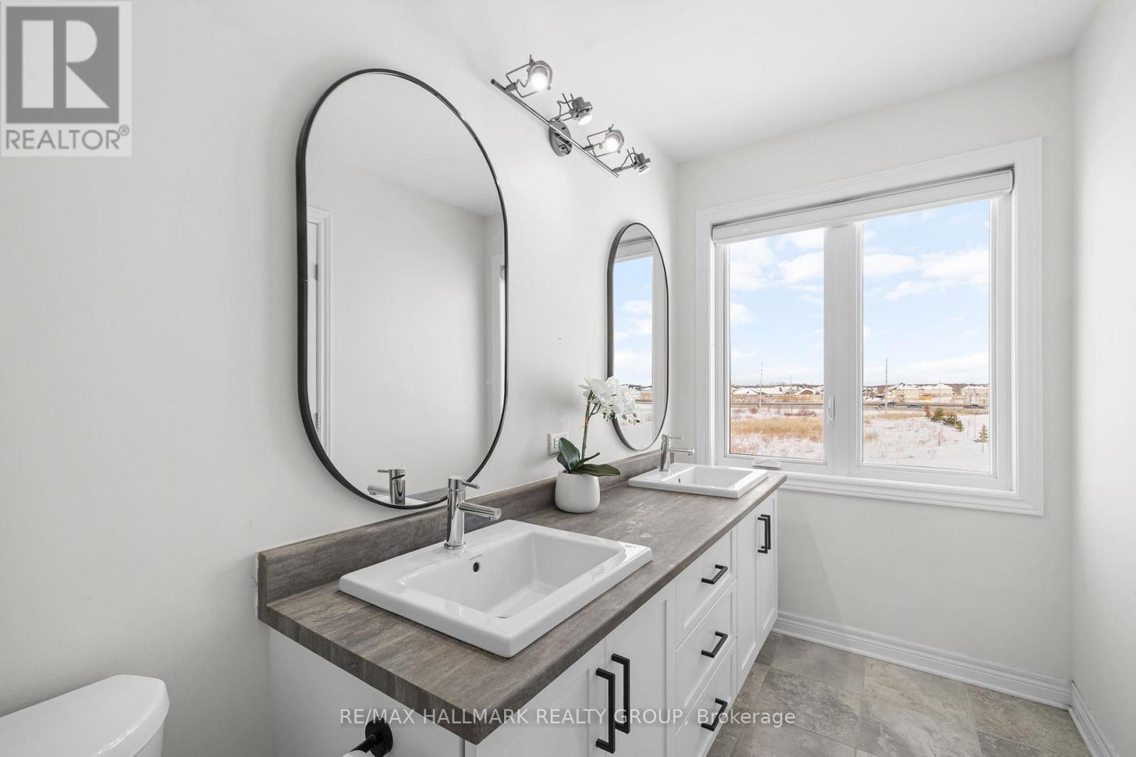 71 Mcphail Road, Carleton Place, ON - Indoor Photo Showing Bathroom