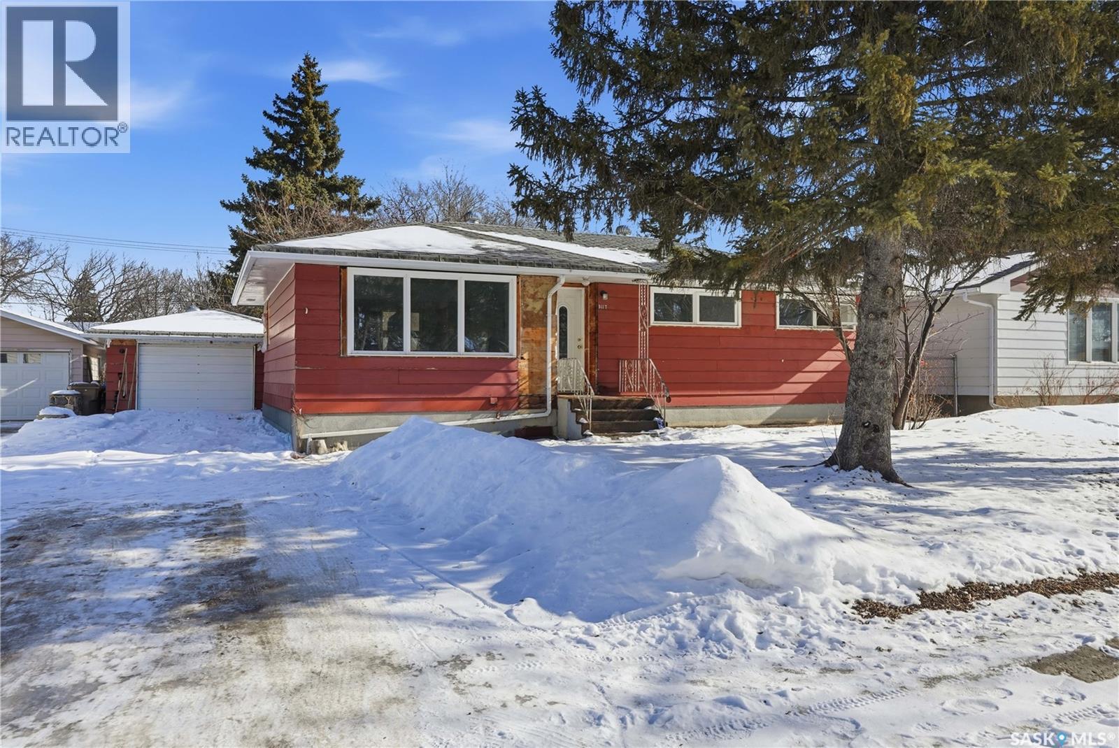 3117 Inver Crescent E, Regina, SK - Outdoor
