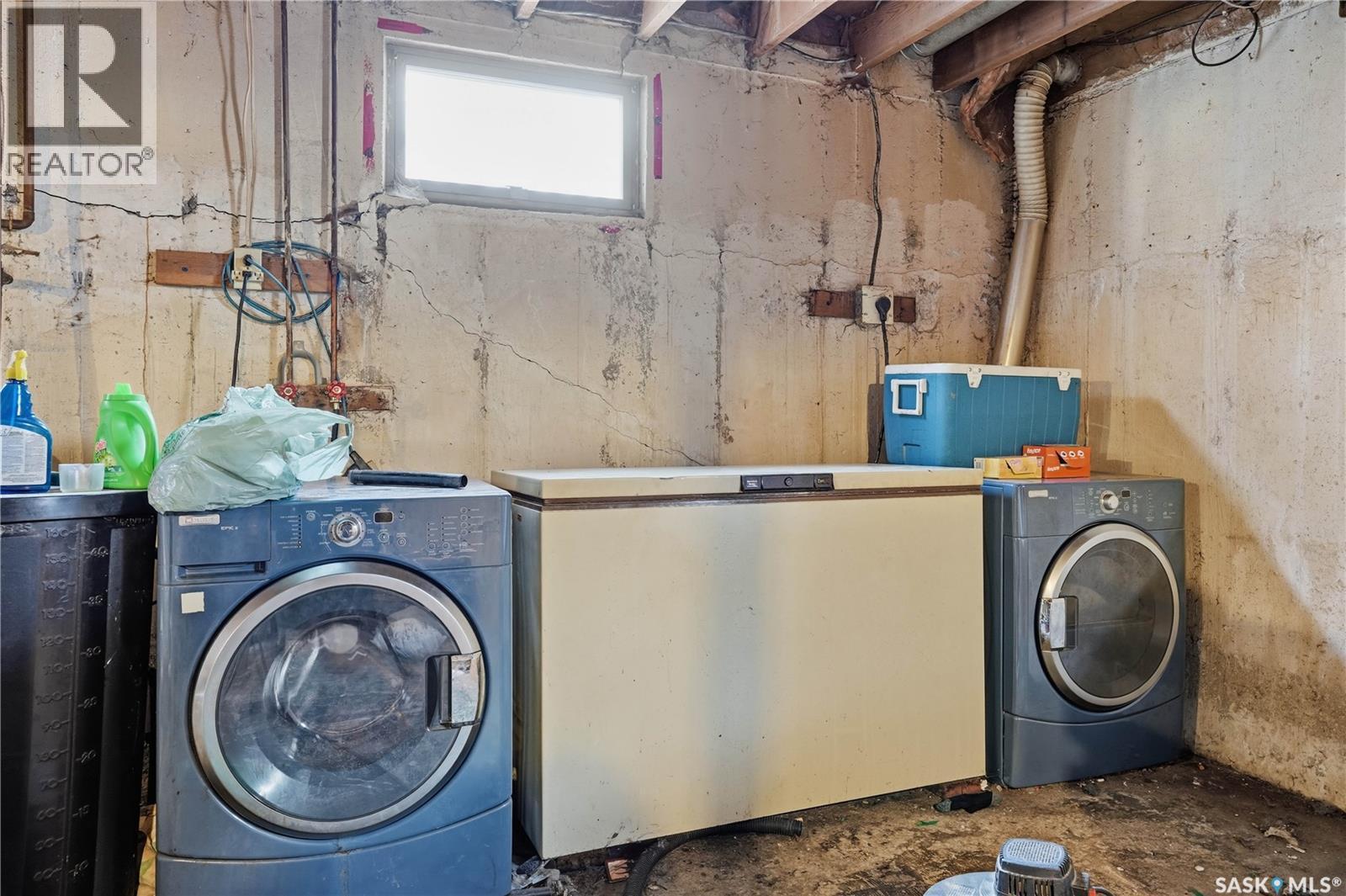 3117 Inver Crescent E, Regina, SK - Indoor Photo Showing Laundry Room