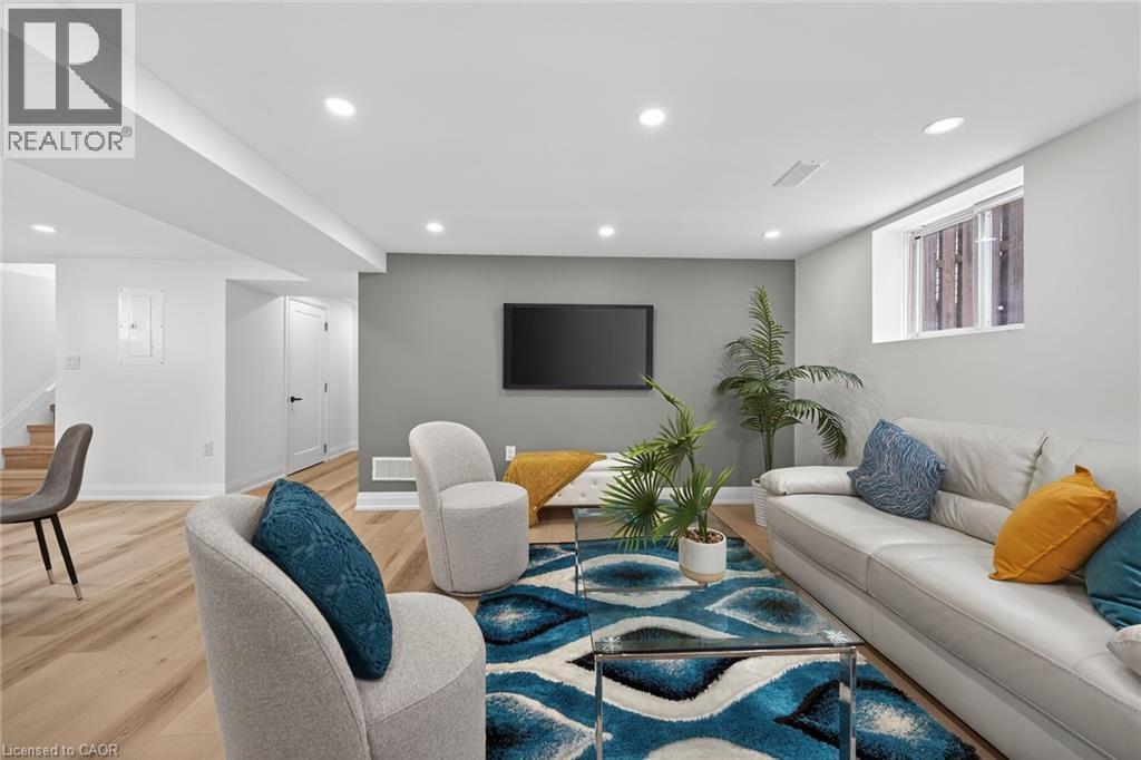 74 Victor Boulevard, Hamilton, ON - Indoor