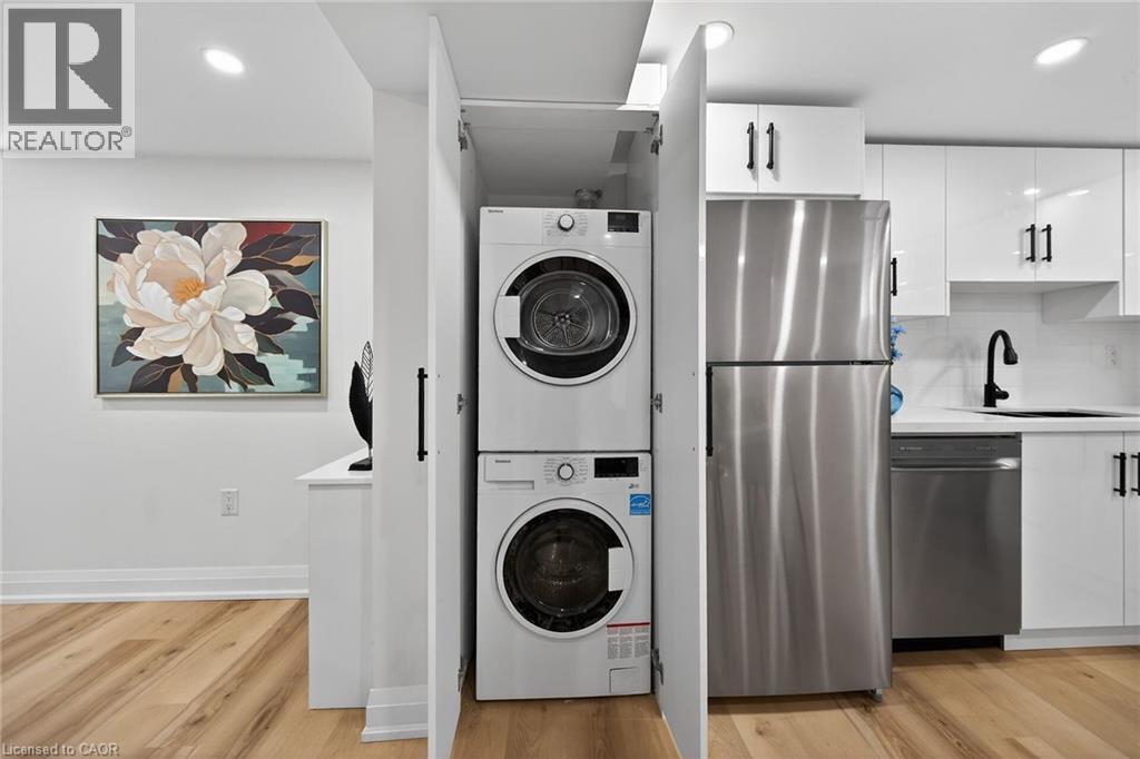 74 Victor Boulevard, Hamilton, ON - Indoor Photo Showing Laundry Room