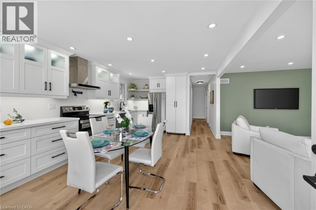 74 Victor Boulevard, Hamilton, ON - Indoor