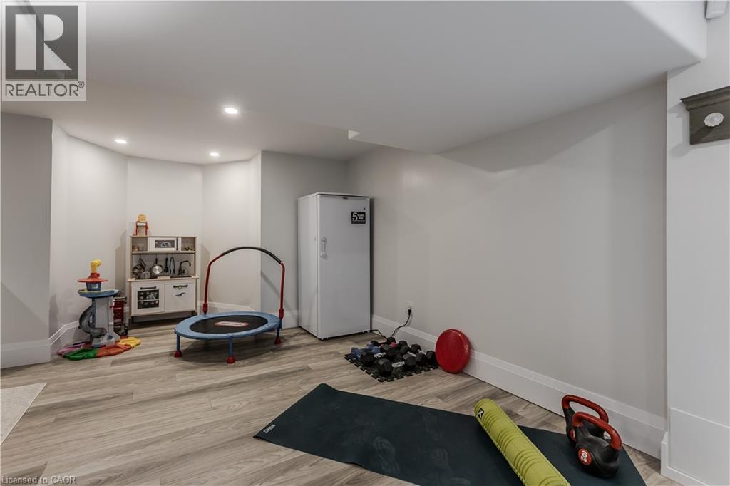 8 Mapleside Avenue, Hamilton, ON - Indoor