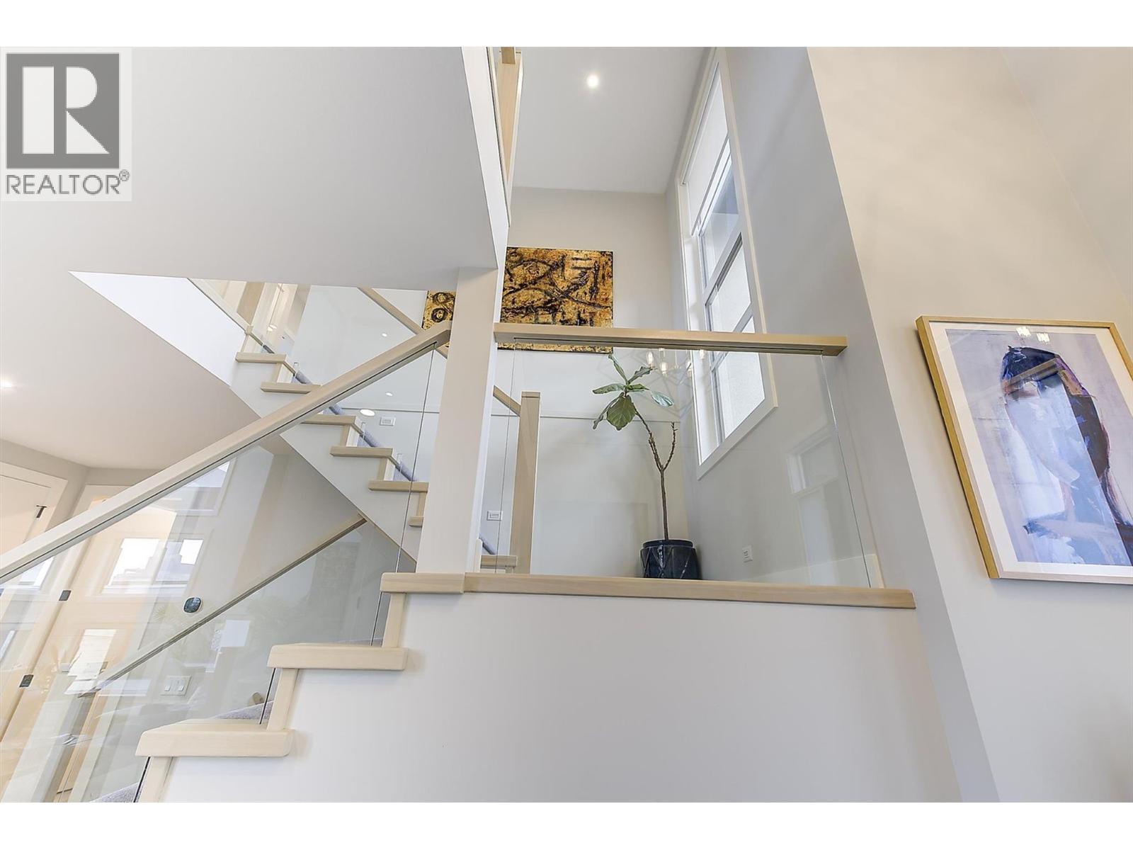 5442 Upper Mission Drive, Kelowna, BC - Indoor Photo Showing Other Room