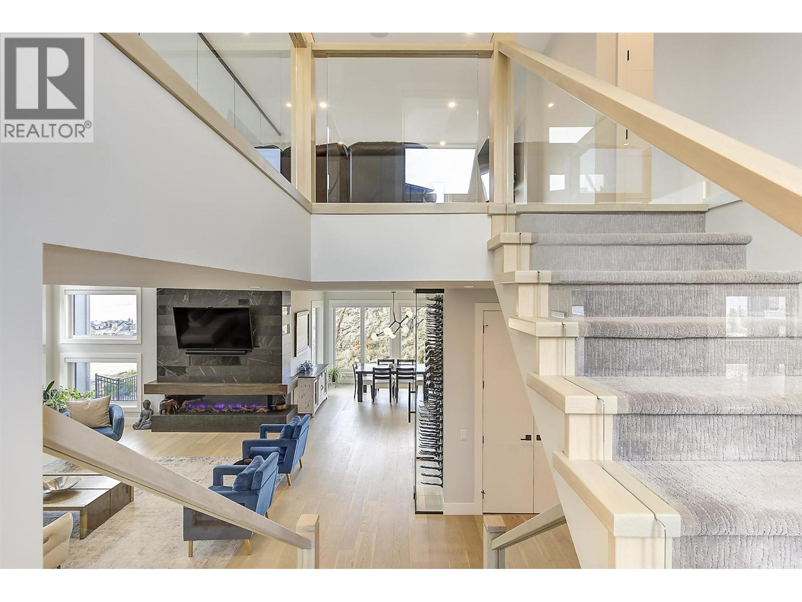 5442 Upper Mission Drive, Kelowna, BC - Indoor Photo Showing Other Room