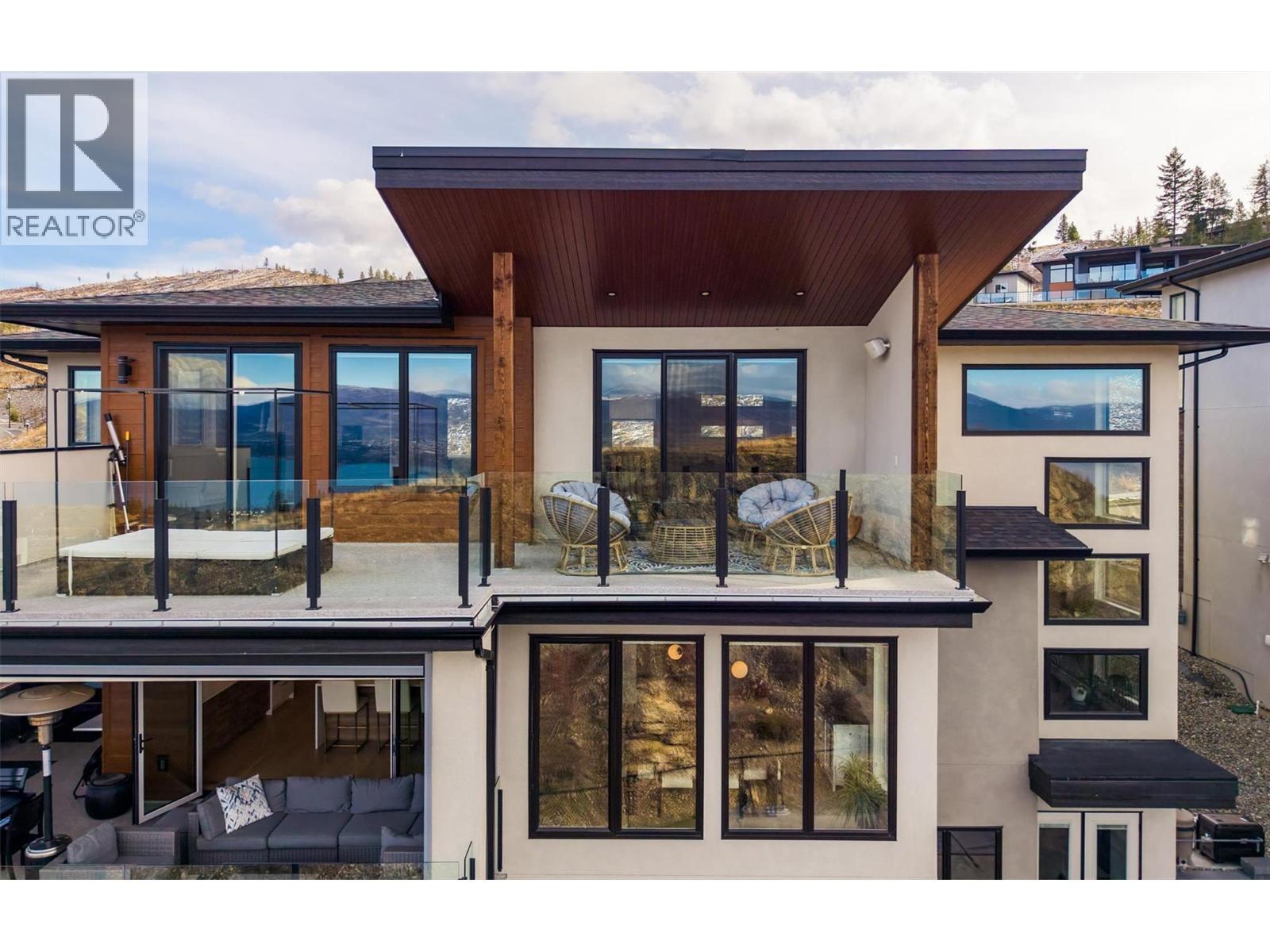 5442 Upper Mission Drive, Kelowna, BC - Outdoor