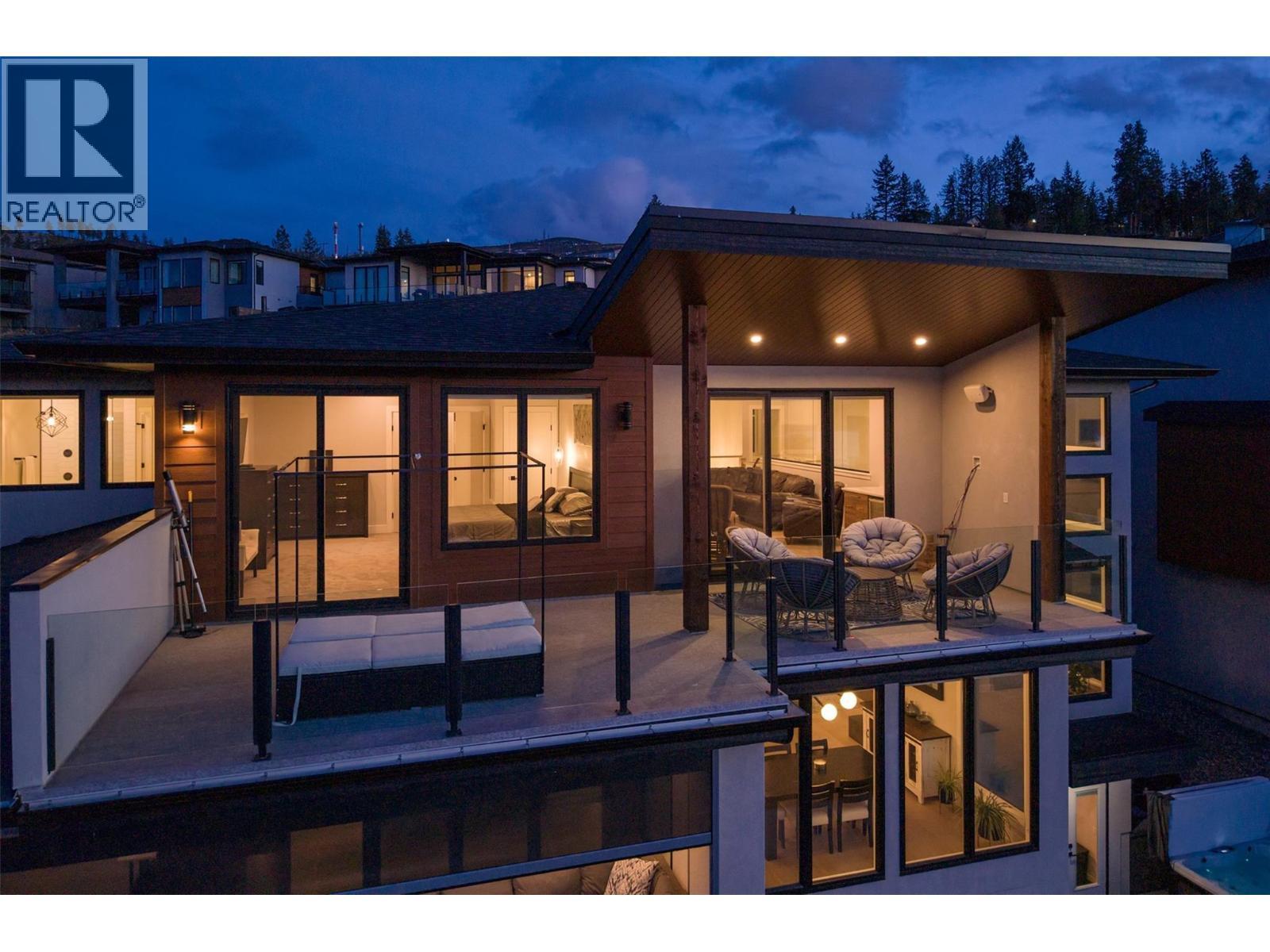 5442 Upper Mission Drive, Kelowna, BC - Outdoor With Deck Patio Veranda