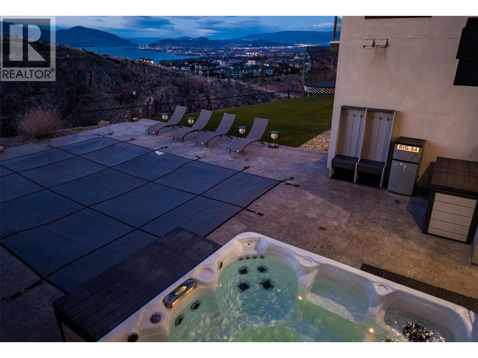 5442 Upper Mission Drive, Kelowna, BC - Outdoor