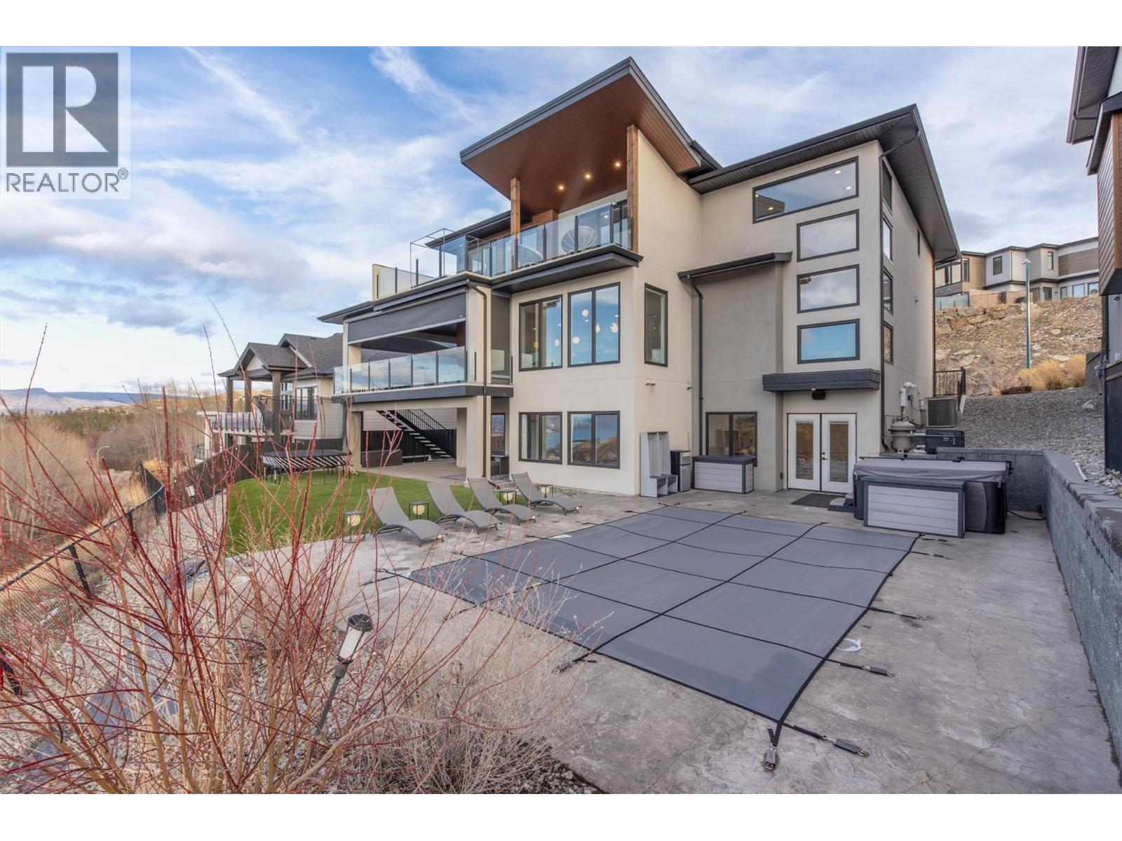 5442 Upper Mission Drive, Kelowna, BC - Outdoor
