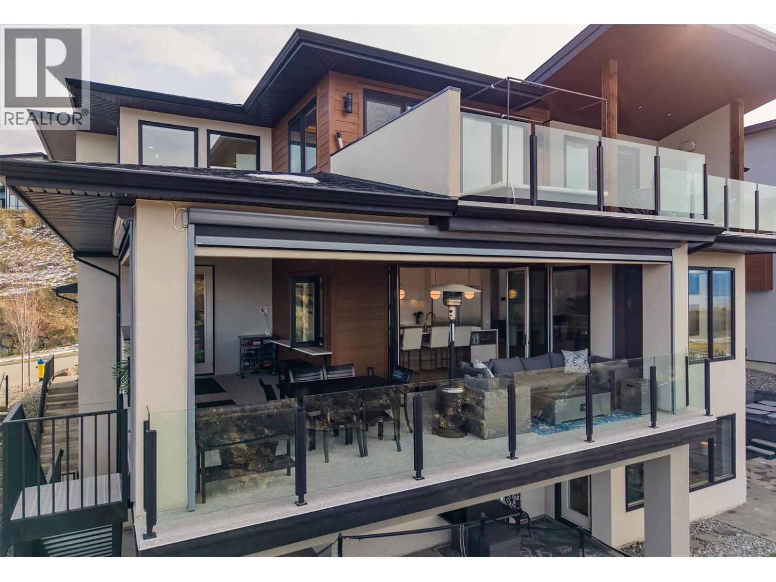 5442 Upper Mission Drive, Kelowna, BC - Outdoor With Deck Patio Veranda
