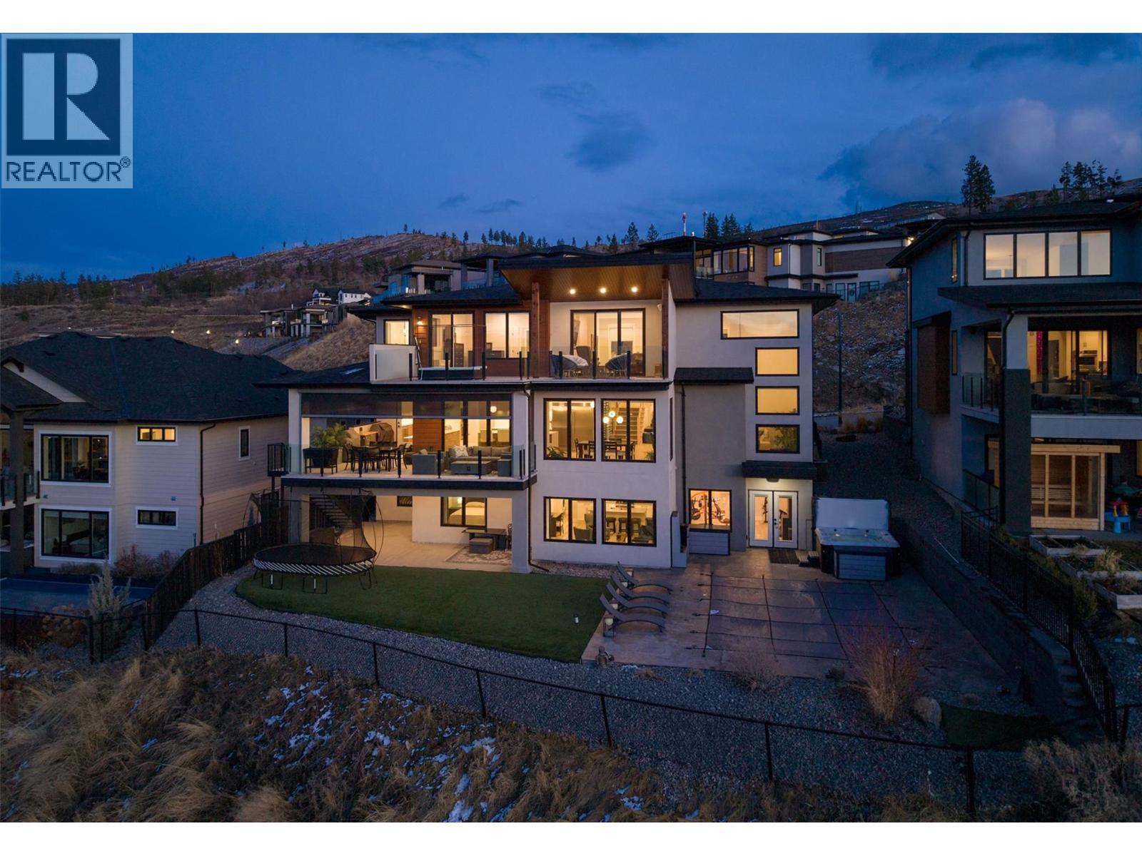 5442 Upper Mission Drive, Kelowna, BC - Outdoor With Facade