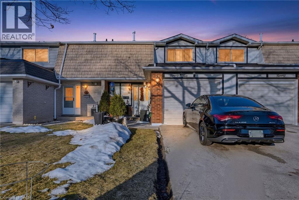 92 St. Andrews Drive, Hamilton, ON - Outdoor With Facade