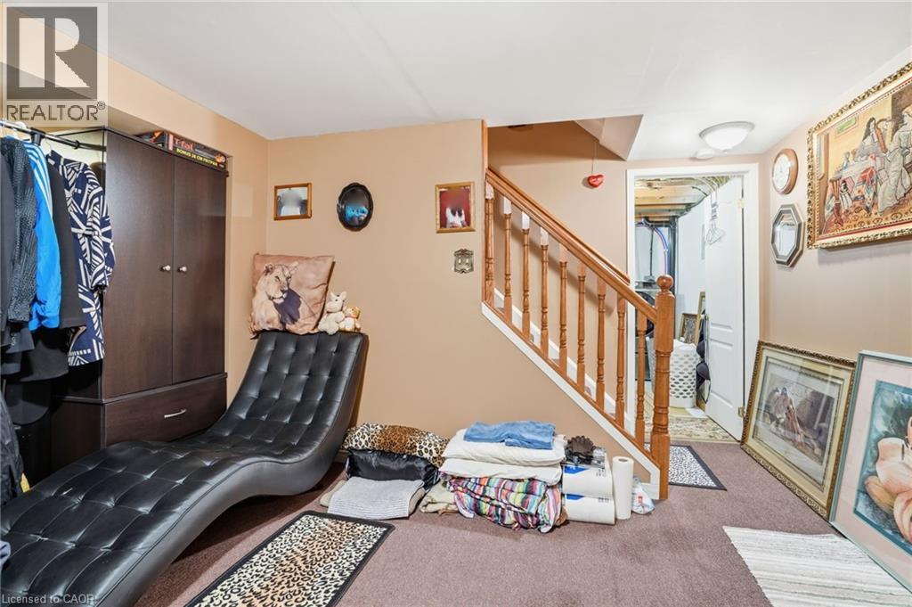 92 St. Andrews Drive, Hamilton, ON - Indoor Photo Showing Other Room