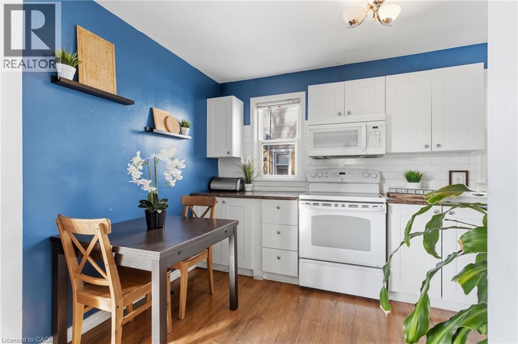36 Blair Avenue, Hamilton, ON - Indoor Photo Showing Kitchen